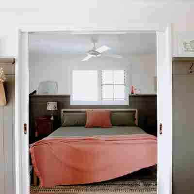 Luxury Couples' Retreat Beside the Beautiful Barwon River Rooms