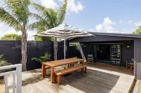 Spa jacuzzi, modern, stylish, separate games room, backyard, fully fenced