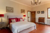 Charming Villa with private pool between Lucca and Florence Hotels near ASD Calcio Tau Altopascio