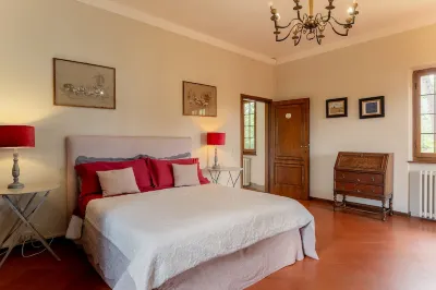 Charming Villa with private pool between Lucca and Florence Hôtels à proximité de : Stadio Altopascio