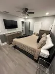 Sunshine Eleven GetawaySleeps 6  Bedrooms 2 and pull out couch Hotels near Palm View First Baptist Church