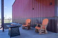 Hidden Hideaway with a View (Close to I-40/City) - Safe & Away from the Hotels