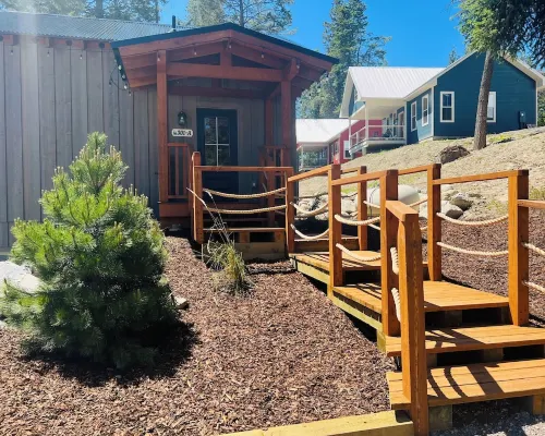 The Mill House at Elk Ridge Village Cabin 301A with Views of Flathead Lake Hotels in Lakeside