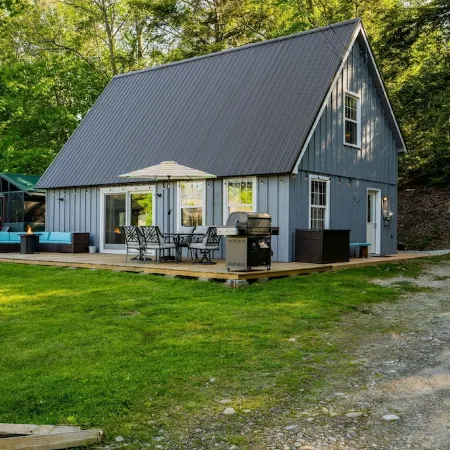 Boat Launch and Trailer Parking, Dog Friendly, Lake Great Pond