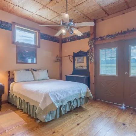 Watauga River Cabins-Laurels Cabin