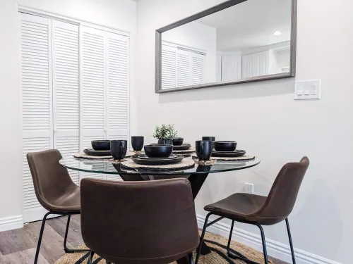 Newly built guest house with full kitchen and washer/dryer Hotels in Simi Valley