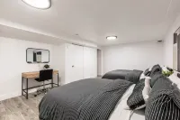 NEW Cozy Renovated Townhome | 25 min to Denver - WiFi