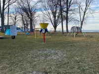 Lakefront home. Beach & park access. 8 miles to Cedar Point. 4 bedrooms 3 baths. Hotels in Huron