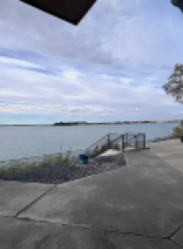 Prime Lakefront on Moses Lake