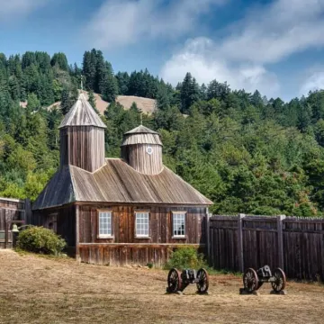 Waves End, by Vinifera Homes