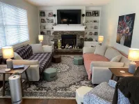 Cozy Modern Cottage Style Home minutes from VT, RU, Christiansburg Aquatic Cente