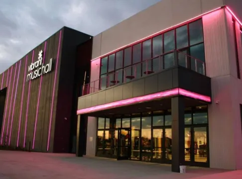 Cozy Apartment with Gym and Game Room