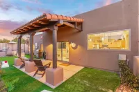 Bell Rock Views + Heated Pool & Spa ~ Luxe 6BD Sedona Stargazing Retreat