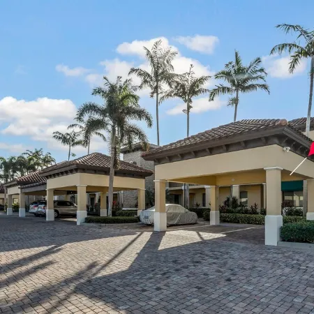 Lazy River, 4 Pools, 5th Ave Resort, Your Personal Oasis, Walk to 5th Ave shops