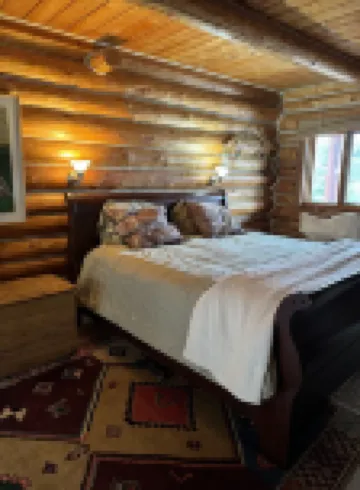 Lovely Log cabin in heart of Big Sky