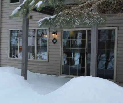 Lazy Bear Lodge on snow/UTV trails and lake