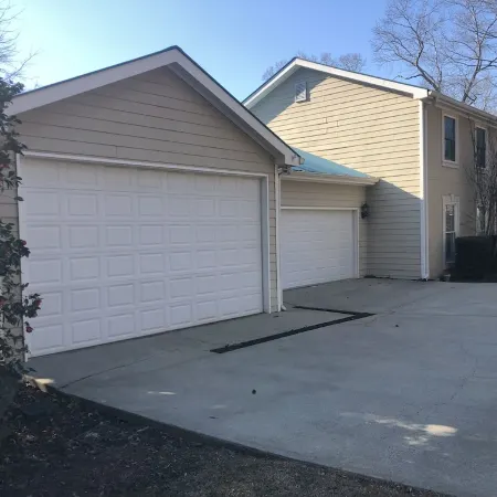 Stunning Lake Chalet close to Margaritaville & Aqualand