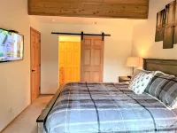 SilverLake/Stein Area Luxury Ski-out. Perfect for 1 or 2 Families.Private Hottub