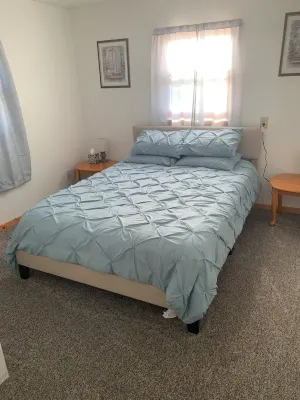 Charming 2-bedroom Cabarett house in Deer Lodge with WiFi, Cable, Heat, AC