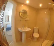 Peaceful with Patio in Downalong, Moments from Beaches, Harbour, Town, Parking