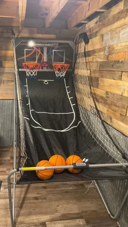 Remodeled home less than 1 mile from  entrance to Seven Points at Raystown Lake