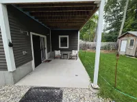 Peaceful 2-bed apartment near downtown Traverse City next to East Bay Beach