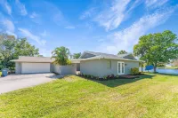 Sunset Shores- Family Bunkbed Suite - 4BR- 10 Beds - Heated Pool Hotels near Manatee County Courthouse