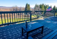 77 in Canaan. Big Views. Night Skies. Cozy Comfort. Dogs, EV, Kids 13+ Welcome.
