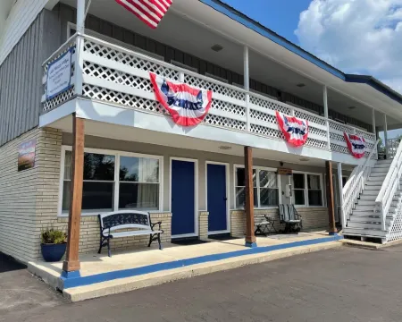 The Lake Mason Lodge - Entire "Lodge" for large groups! 馬凱特縣酒店