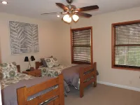 A-Loft, a beautifully appointed one bedroom apartment Hotels in Bath County