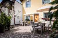 Am Schloss Guest House Hotels in Bruneck