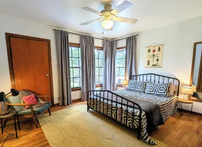 Private Hill Country 1940s Bungalow