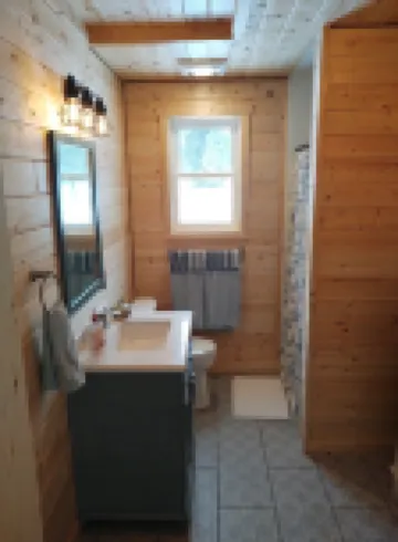 Cozy cottage next to St Regis River and Hiawatha trail system