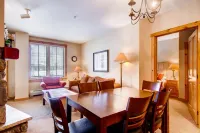 Keystone 2 bed 2 bath in River Run Village - walk to ski lifts. Hotels in Keystone