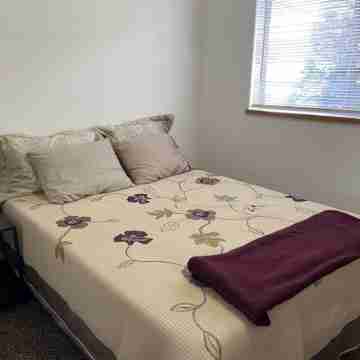 Basics 90's Condo 906 Downtown Moses Lake Rooms