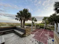 Peaceful Renovated Villa, Short Walk To Beach - Villas