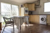 New mod cons et quiet T2 in Provencal farmhouse in countryside, fully equipped