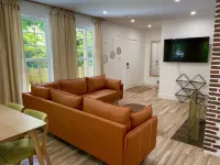 ~2 Bedroom Cozy Gem 💎 5 minutes from Downtown Spartanburg~