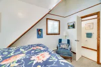 Hot Tub, Lakes, Ski Hill, Golf, Game Room & Endless Foliage, Dog Friendly