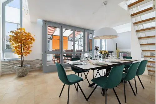 HELLOFLATS: Luxury Penthouse / Balcony / Parking / Center / Therme / MUC Airport