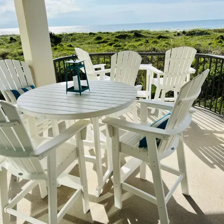 Renovated beach front condo in amenity-filled Duneridge