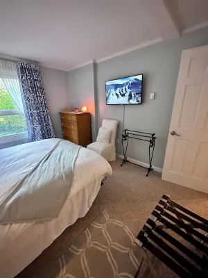 Four Seasons Luxury Mountain Retreat Next to Hiking Trails Hotel a 