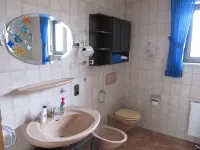 Bright and cozy vacation apartment with covered balcony in Mediterranean style! Các khách sạn ở Klusserath