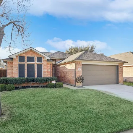 Charming Flower Mound Escape near DFW Airport and Legoland