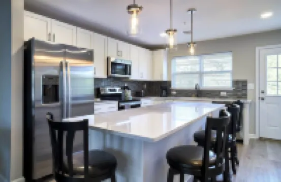 New Condo! Minutes from Sand Springs Golf Course & Wedding/Event Venue