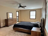 Spacious estate in charming Purcellville with WiFi, fitness room, AC Hôtels à proximité de : Franklin Park Performing & Visual Arts Center