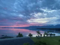Lake Front Condo - You’ll never want to leave! Licensed. Air conditioned. ポルソンのホテル