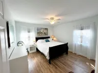 Parkside Cottage w/ Patio/BBQ - 20 min to beach Hotels in Santa Maria