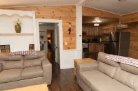 Crowns' Cabin at Ramp 11 Retreat by Concord Sun
