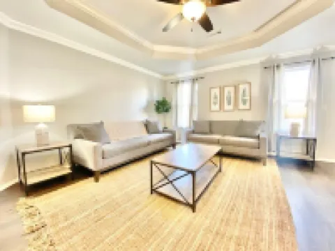 Shred Shed- Sleeps 10- Near Trails- Bentonville